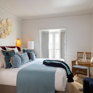 **** Otel Le Lavoisier & Fransa