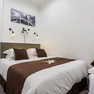  Apartment Le Logis De Montmartre Frankreich